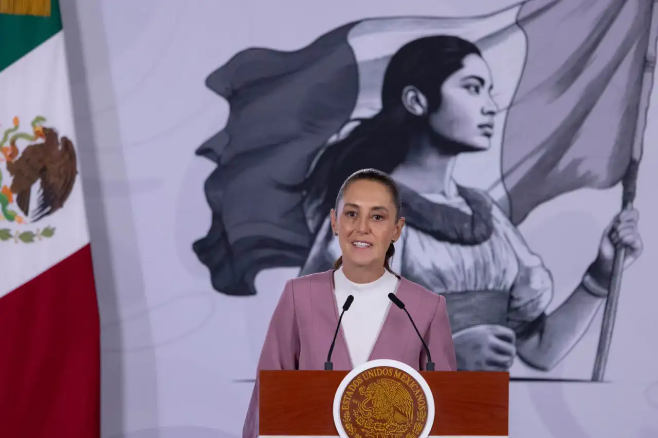 Claudia Sheinbaum durante una conferencia de prensa en Palacio Nacional.
