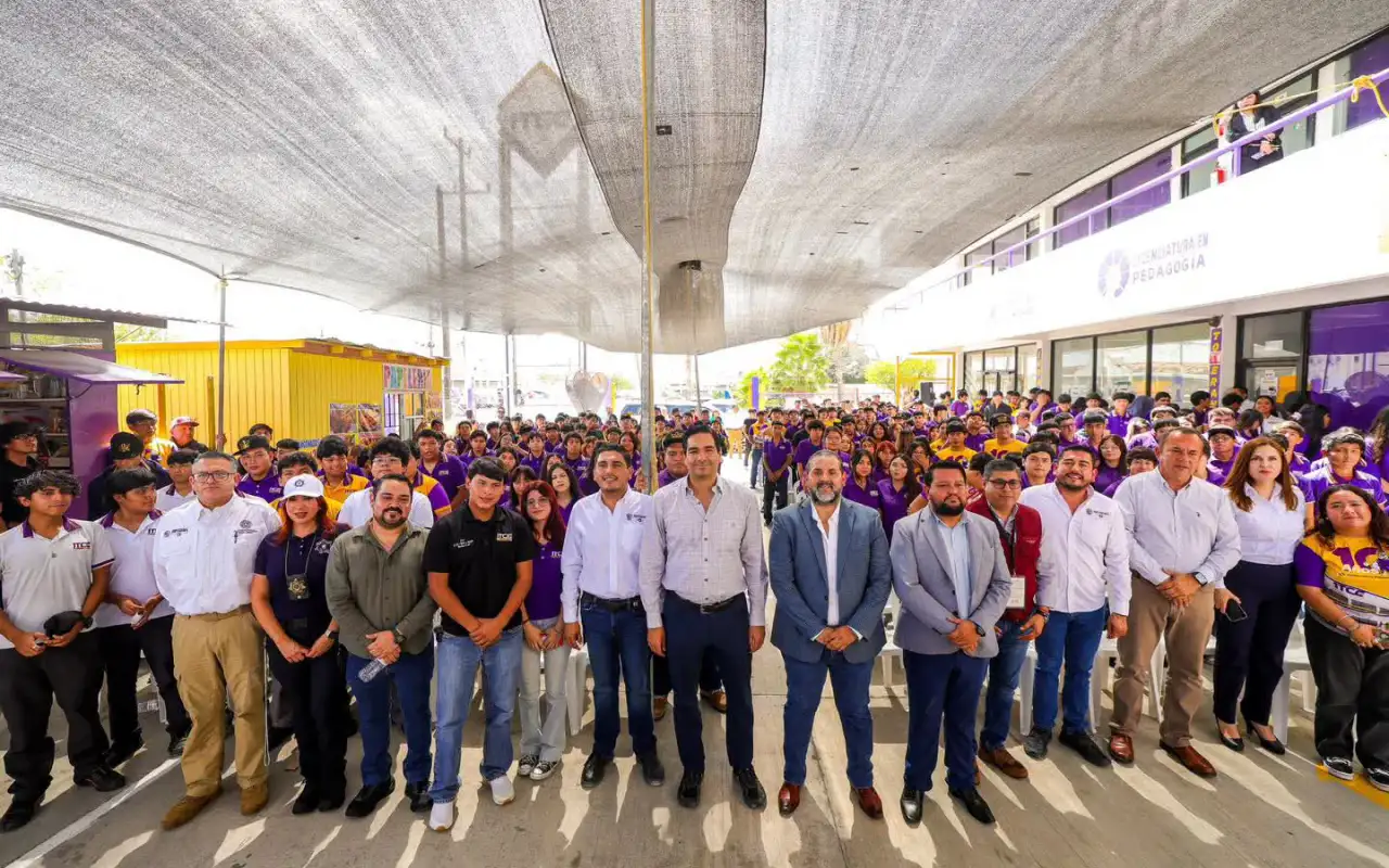 Estudiantes del ITCC Campus Doctores en plática con autoridades municipales de Reynosa
