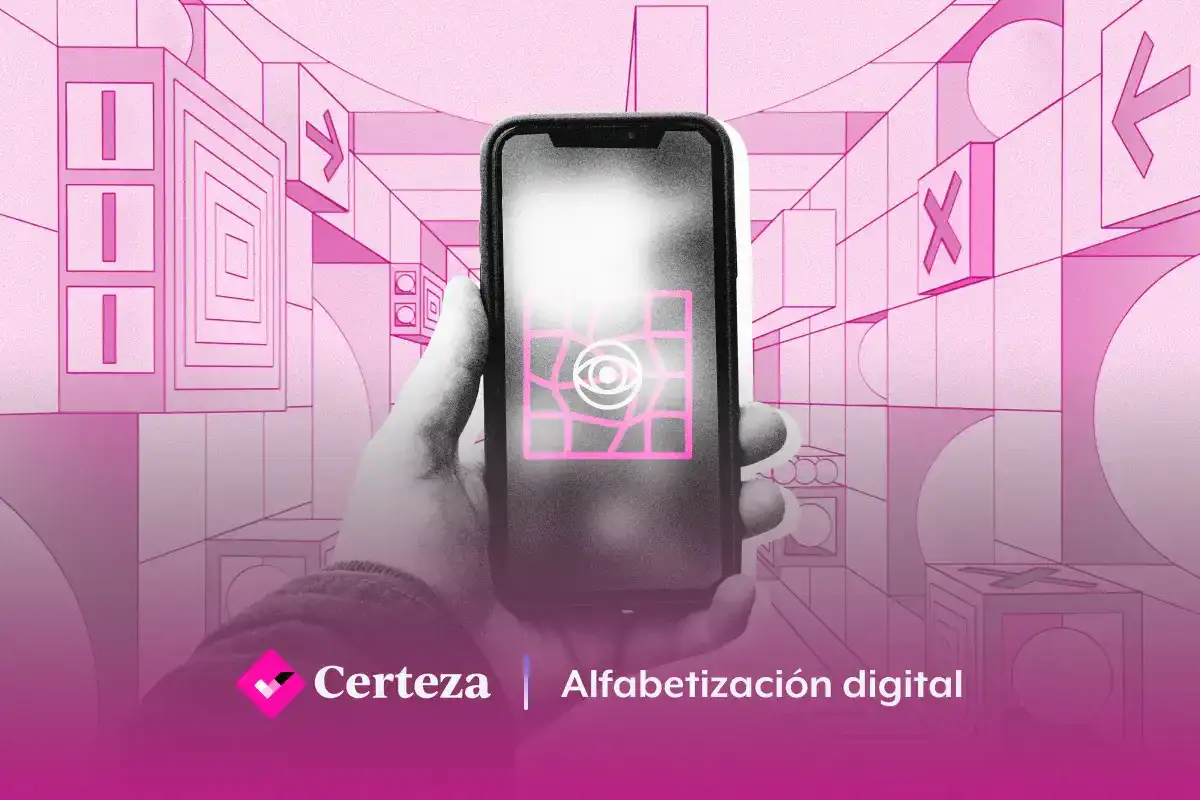 Ilustración de un teléfono móvil con iconos de redes sociales rodeados de engranajes.