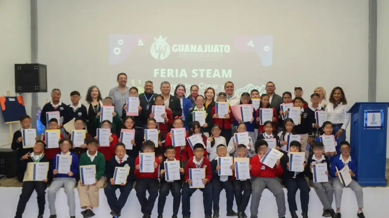 Niños presentan proyecto sobre cuidado del agua en feria STEAM