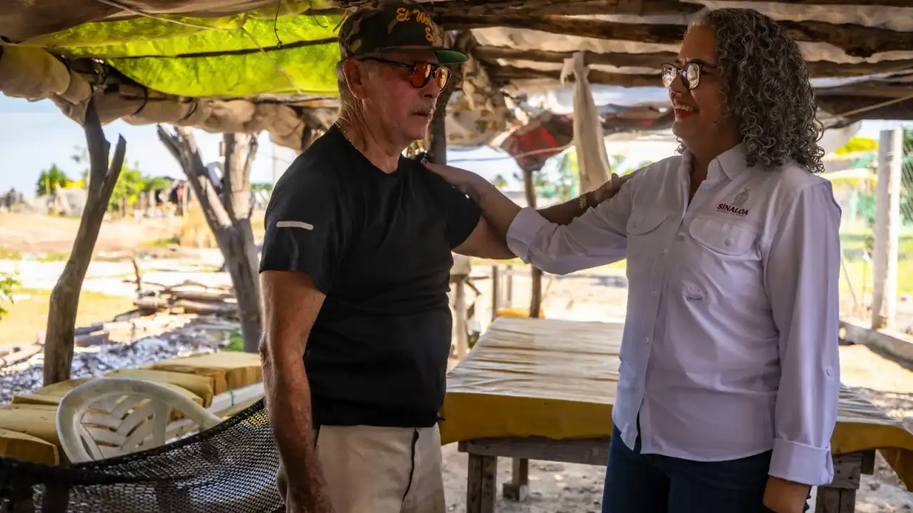Vivienda costera afectada por inundación en el campo pesquero El Caracol, Guasave