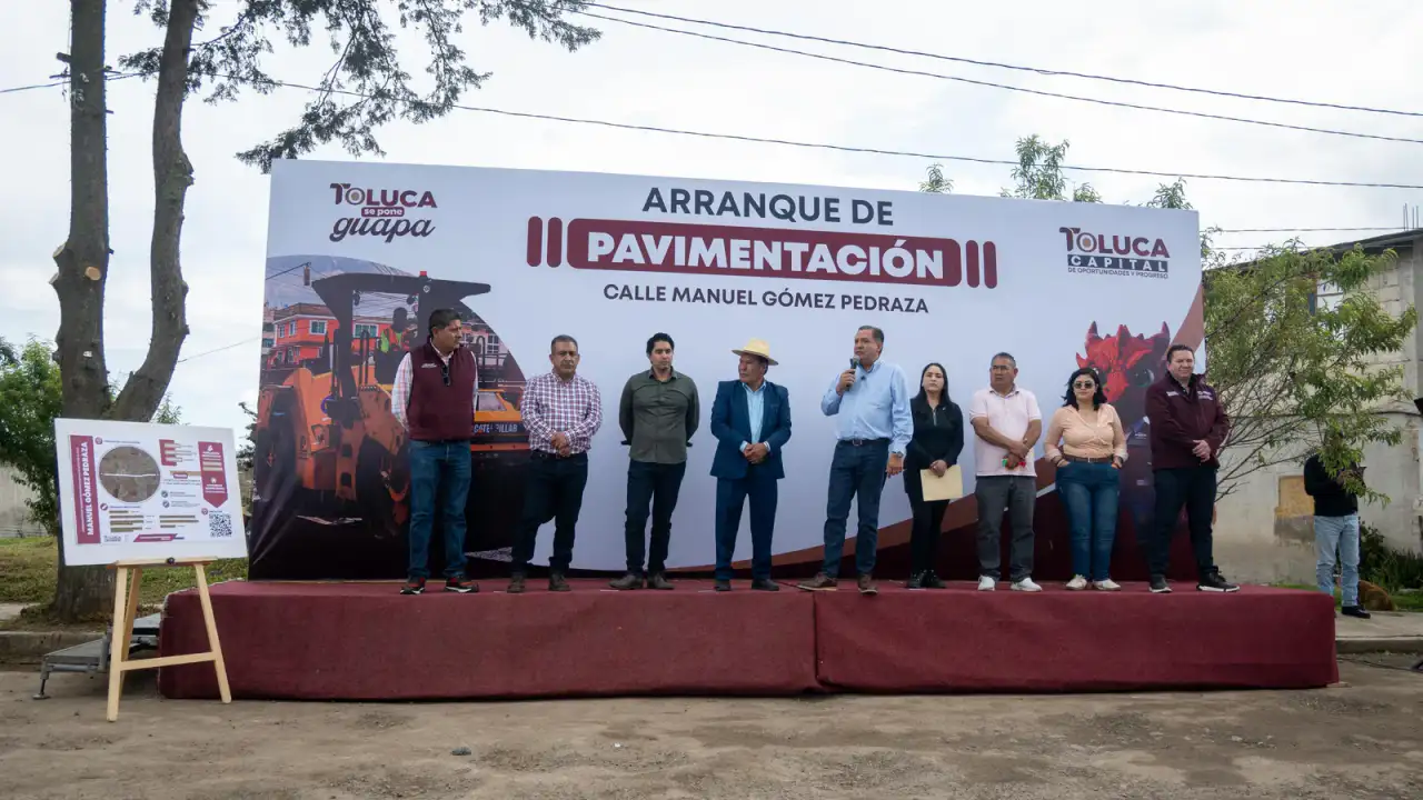 Inicio de obra de pavimentación en San Pablo Autopan, Toluca.