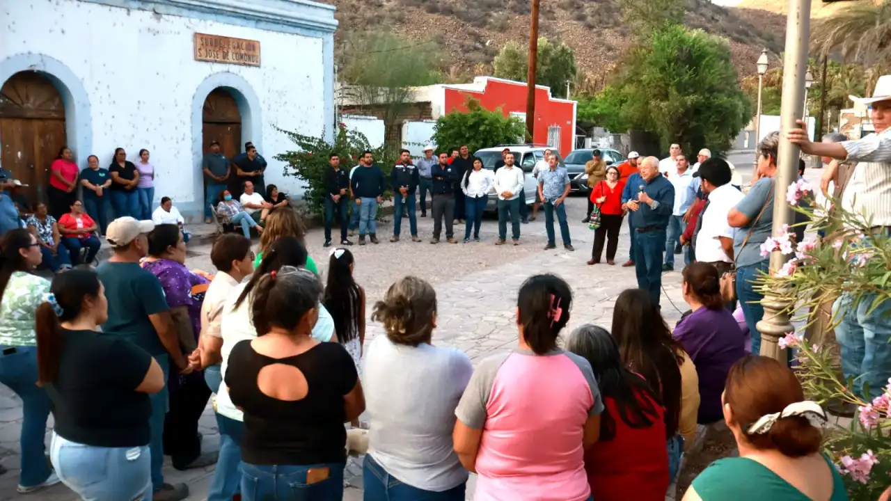 Reunión del gobernador con afectados por incendio en San José de Comondú