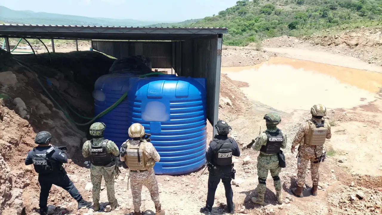 Centros de almacenamiento clandestino de combustible asegurados en Guanajuato