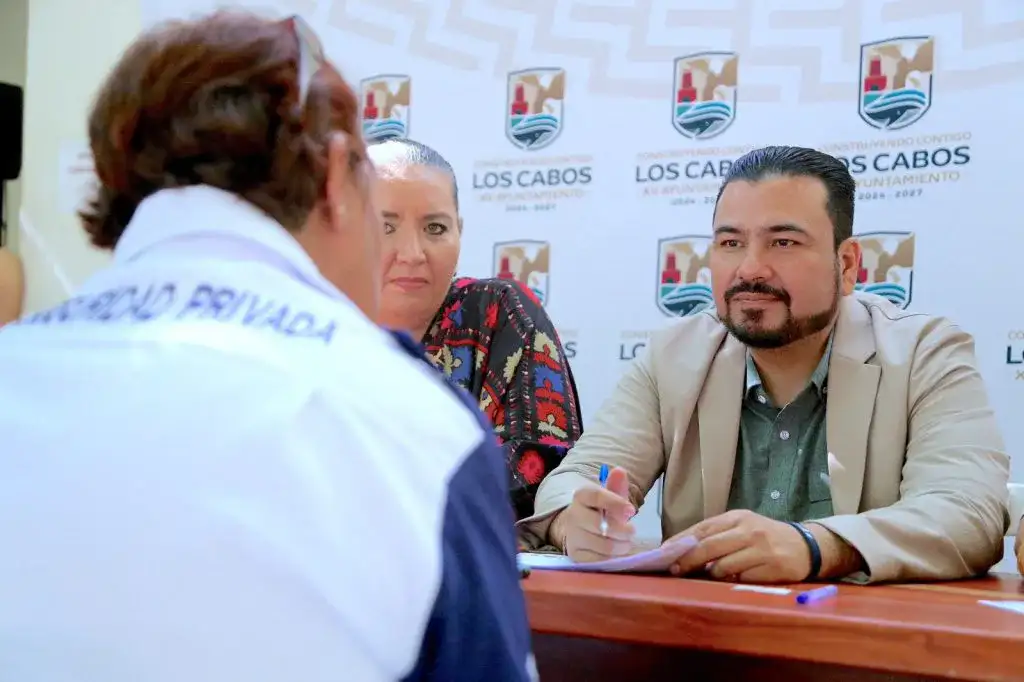 Audiencia pública en Los Cabos con autoridades municipales