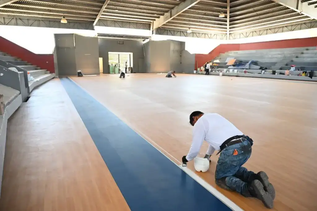 Interior del Auditorio Fernando I. Cota Sandez durante su rehabilitación
