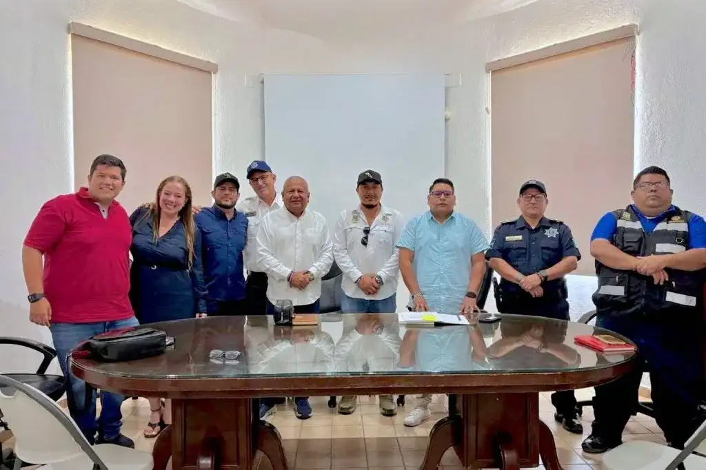 Reunión de autoridades y organizadores del evento Epic Racing Wheels en Los Cabos