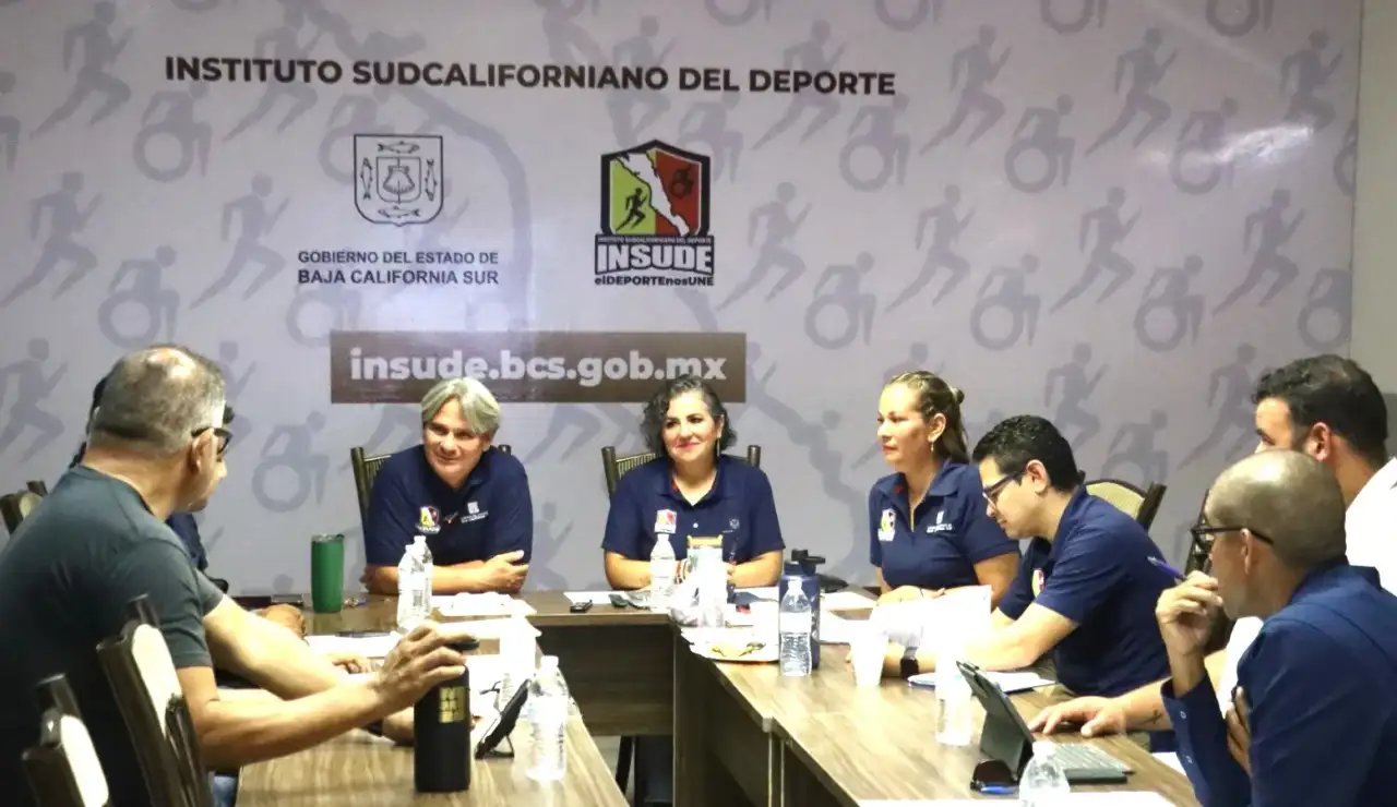 Reunión de INSUDE con direcciones municipales del deporte en Baja California Sur