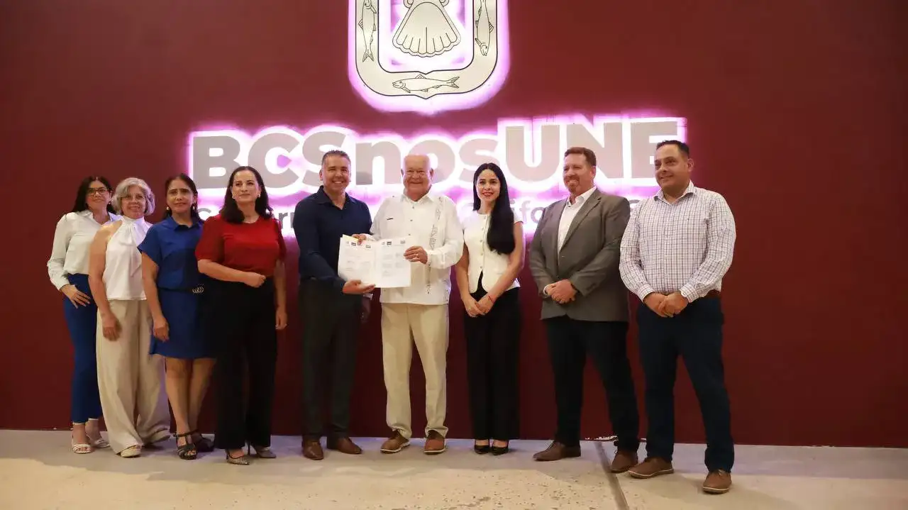 Firma de convenio entre autoridades de BCS y asociaciones inmobiliarias