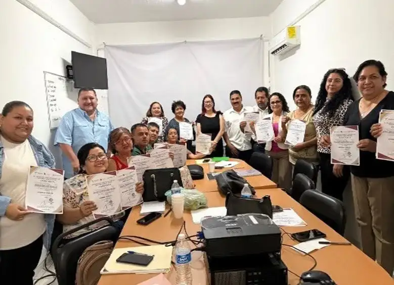 Capacitación a responsables de albergues escolares en Tamaulipas