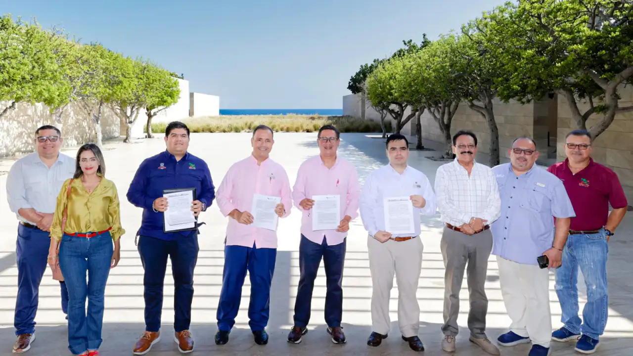 Firma de convenios de colaboración educativa en Los Cabos