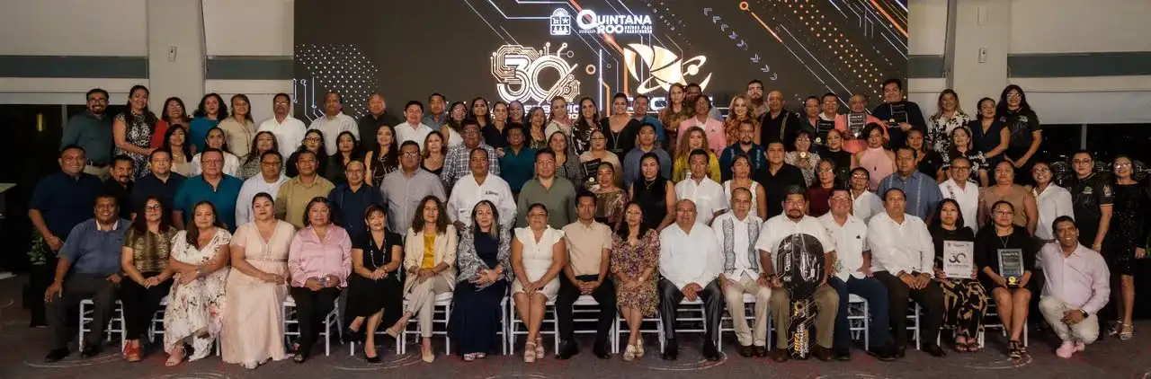 Ceremonia conmemorativa por el 30 aniversario del CECyTE Quintana Roo