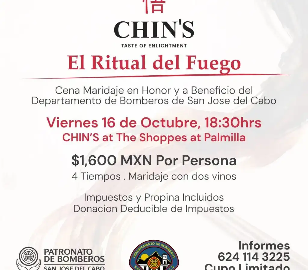 Personas cenando en un restaurante durante un evento benéfico