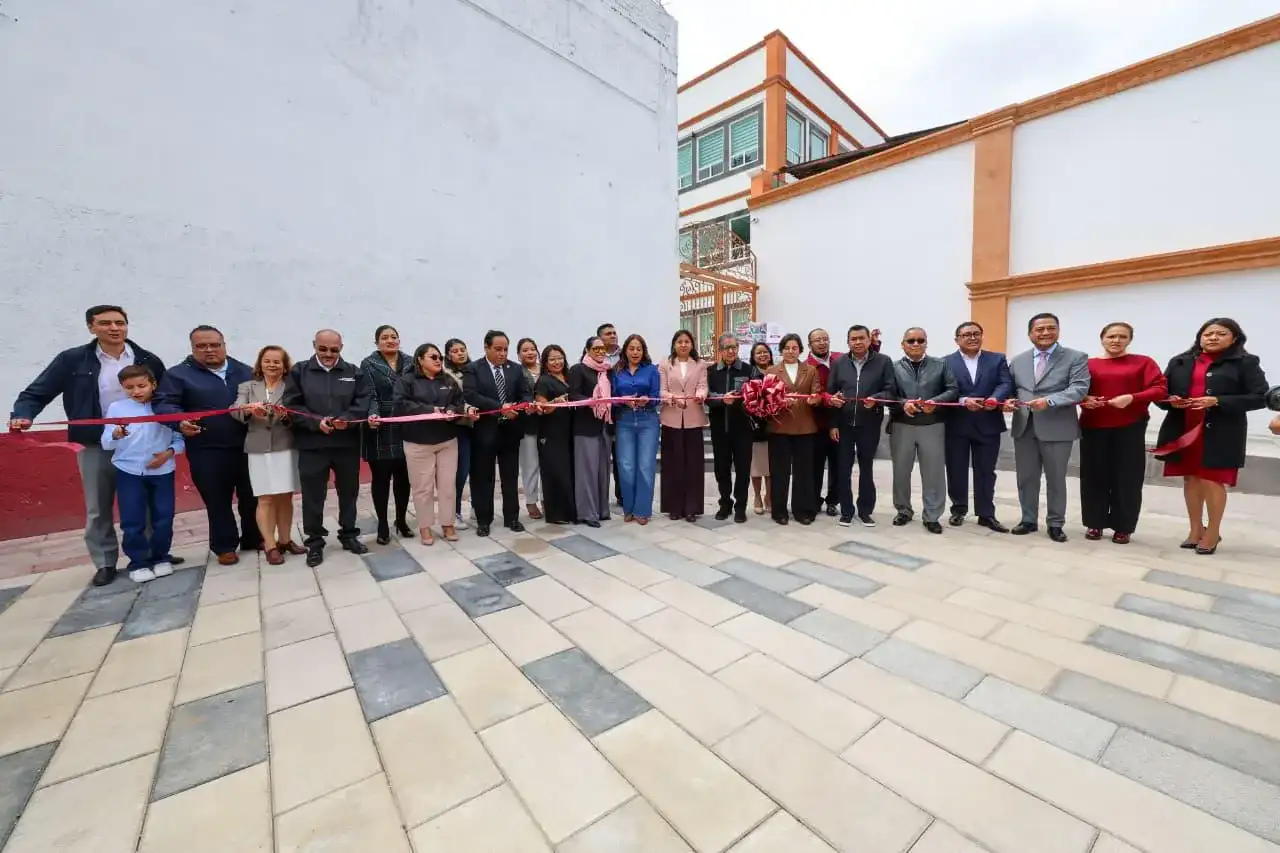 Fachada del nuevo edificio administrativo del Palacio Municipal de Chimalhuacán