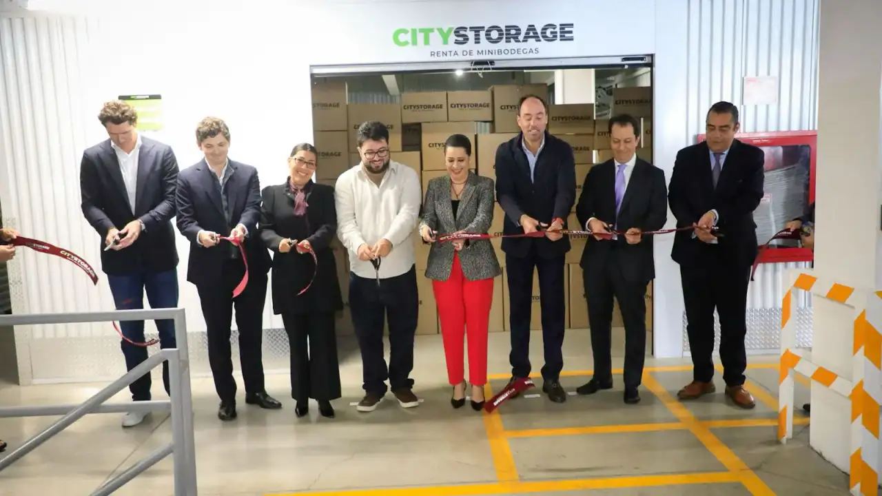 Edificio de mini bodegas de City Storage en Lomas Verdes, Naucalpan