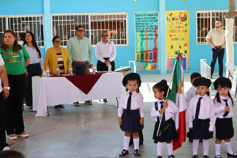 Clausura del ciclo escolar en el CAI Loma Linda en La Paz