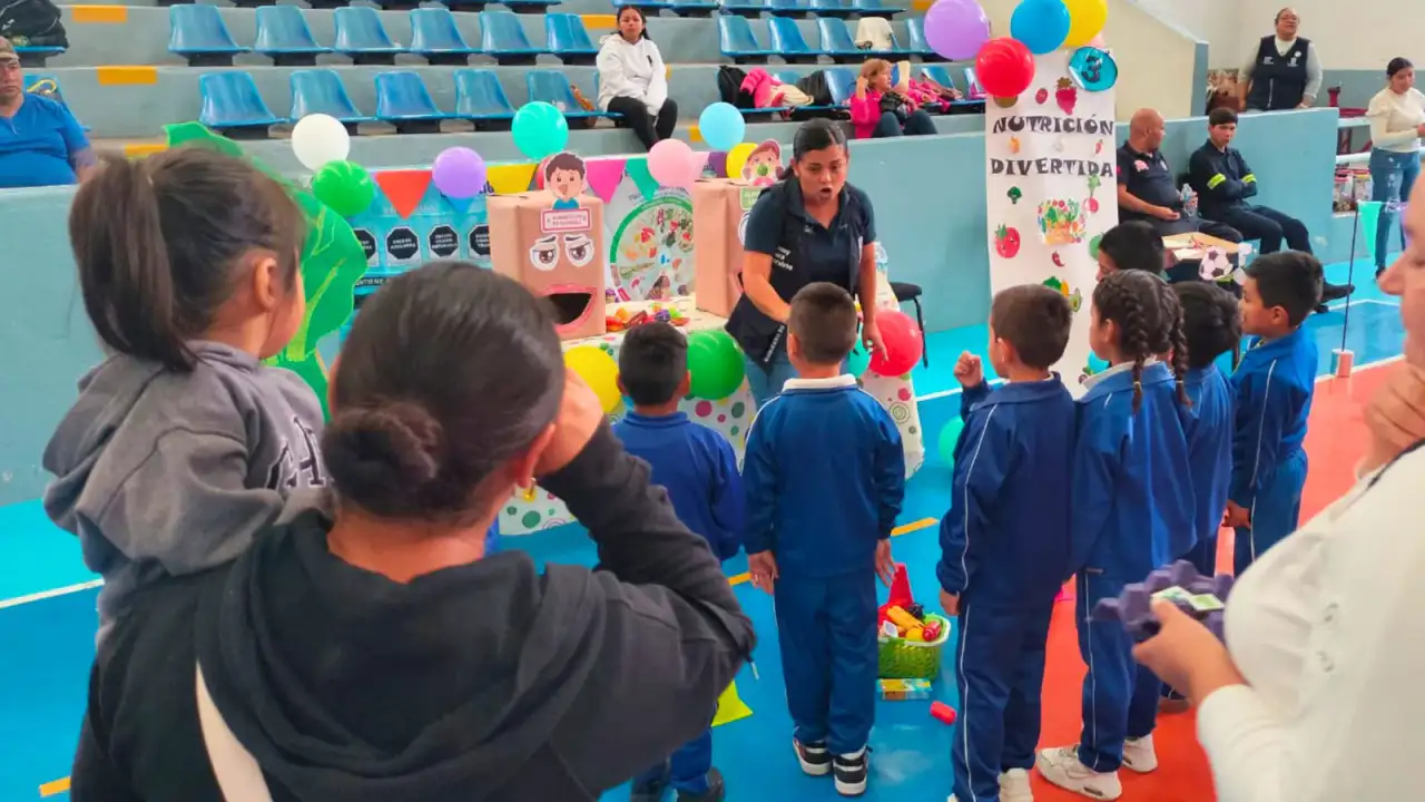 Niños en actividad de aprendizaje en preescolar