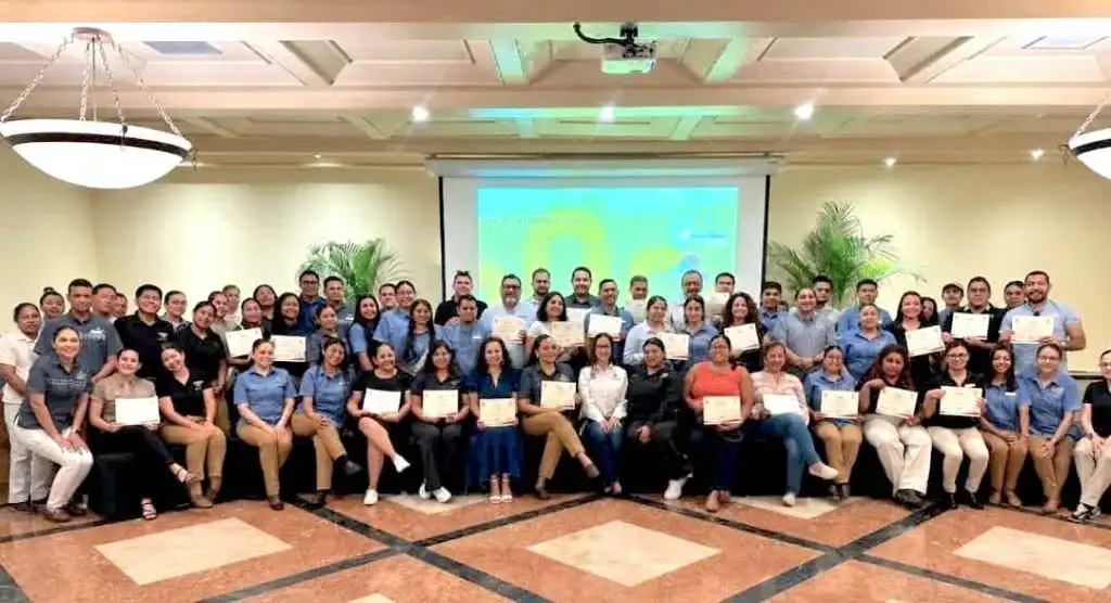 Sesión de pláticas del Programa de Bienestar y Respeto Laboral en Cabo San Lucas