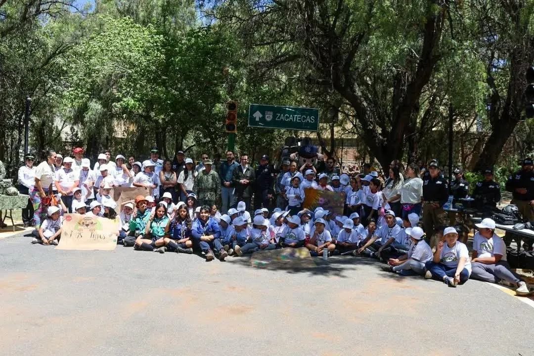 Niños y niñas participan en actividades con elementos de seguridad en Zacatecas