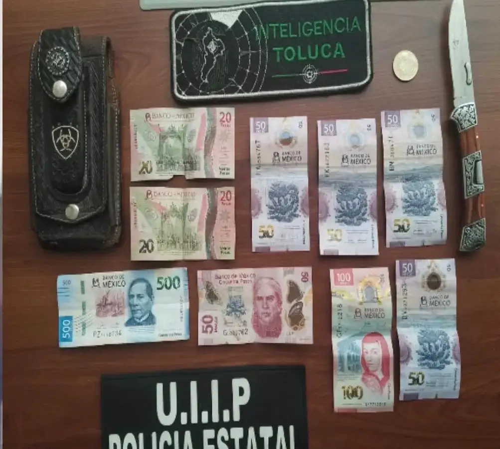 Detenidos por extorsión en Toluca son escoltados por policías municipales y estatales