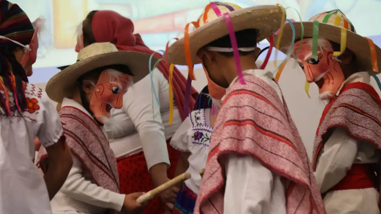 Docentes reunidos en un auditorio durante el Encuentro Estatal de Estrategias Innovadoras en Irapuato