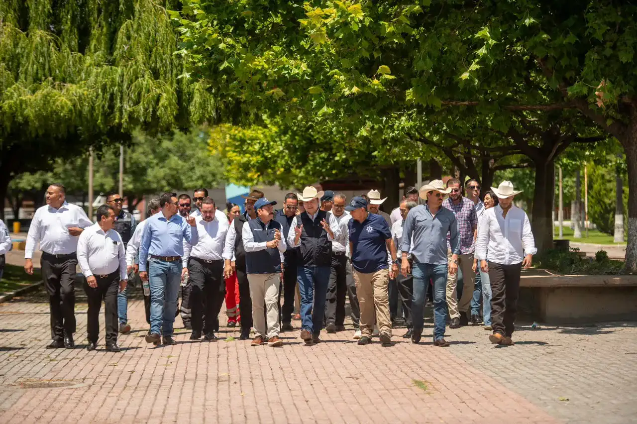 Recorrido del gobernador Esteban Villegas por las instalaciones de la Feria La Villista en Durango