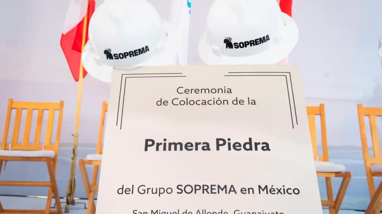 Colocación de primera piedra de la planta de SOPREMA en San Miguel de Allende