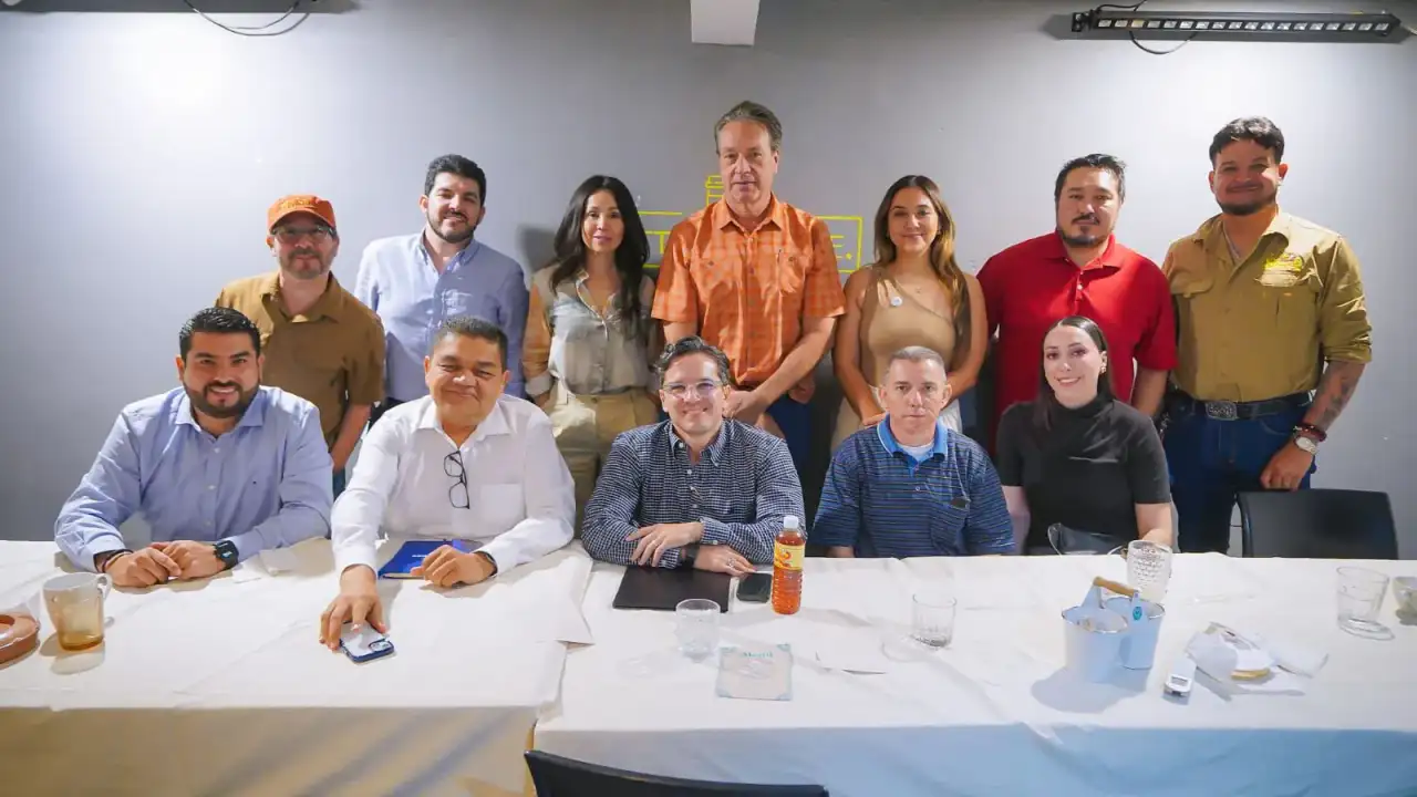 Reunión entre funcionarios y empresarios en Culiacán, Sinaloa