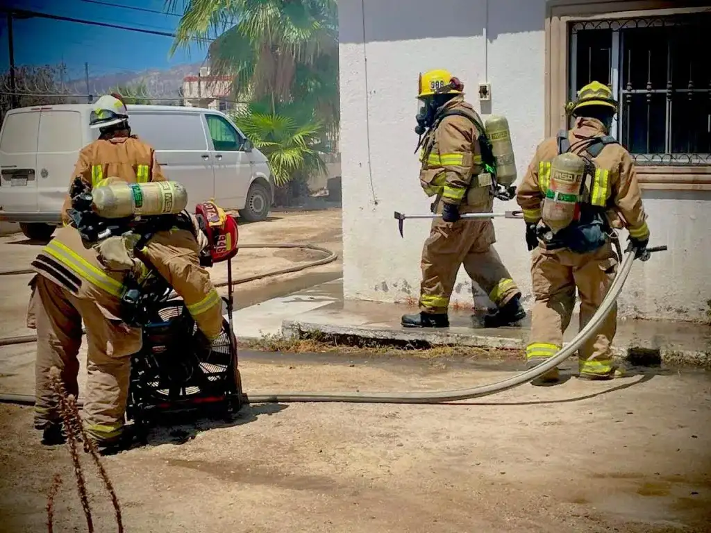 Explosión en vivienda de Santa Rosa moviliza a cuerpos de emergencia en San José del Cabo
