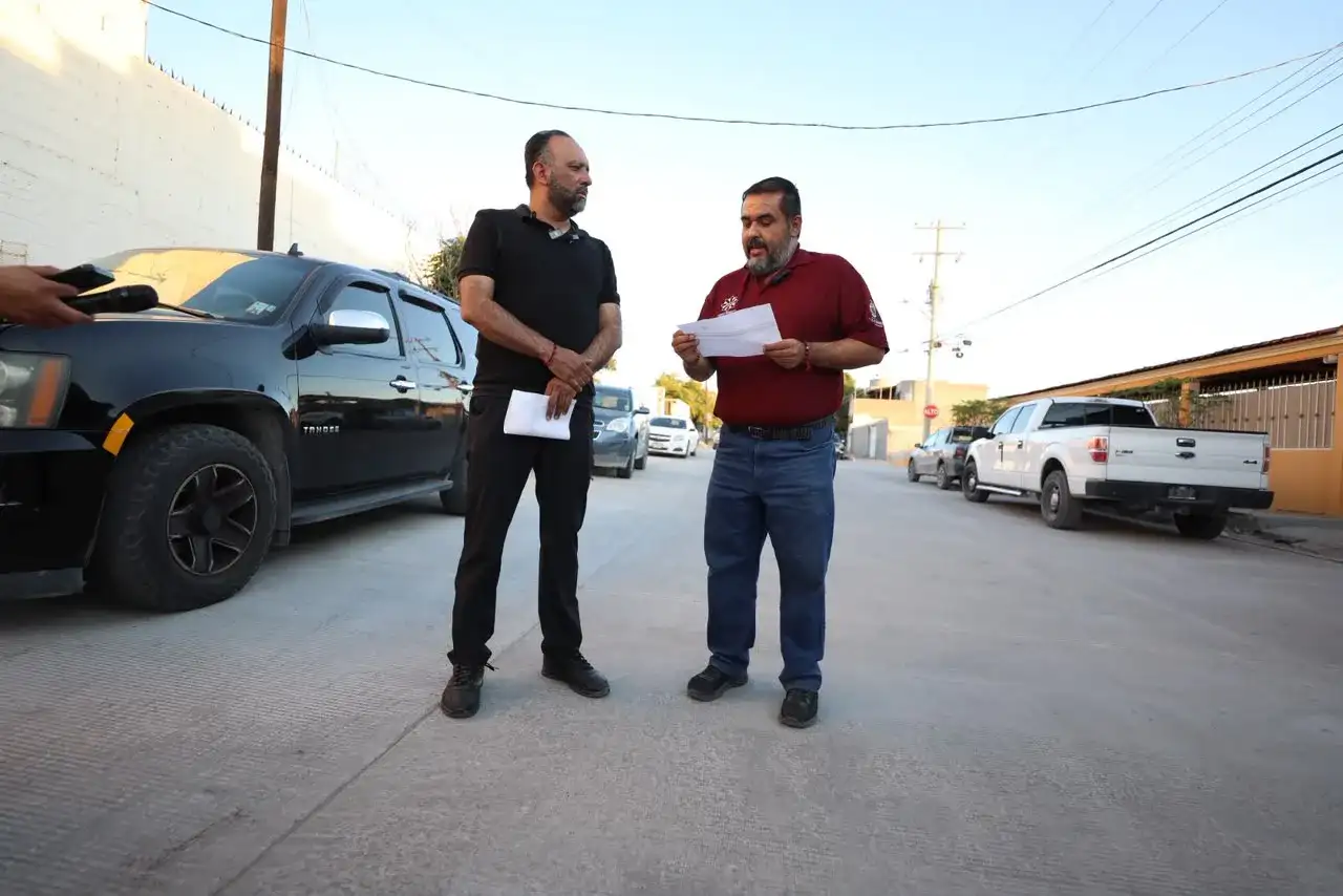 Obra de pavimentación en calle Tamaulipas, colonia Chávez Vargas, Ciudad Juárez