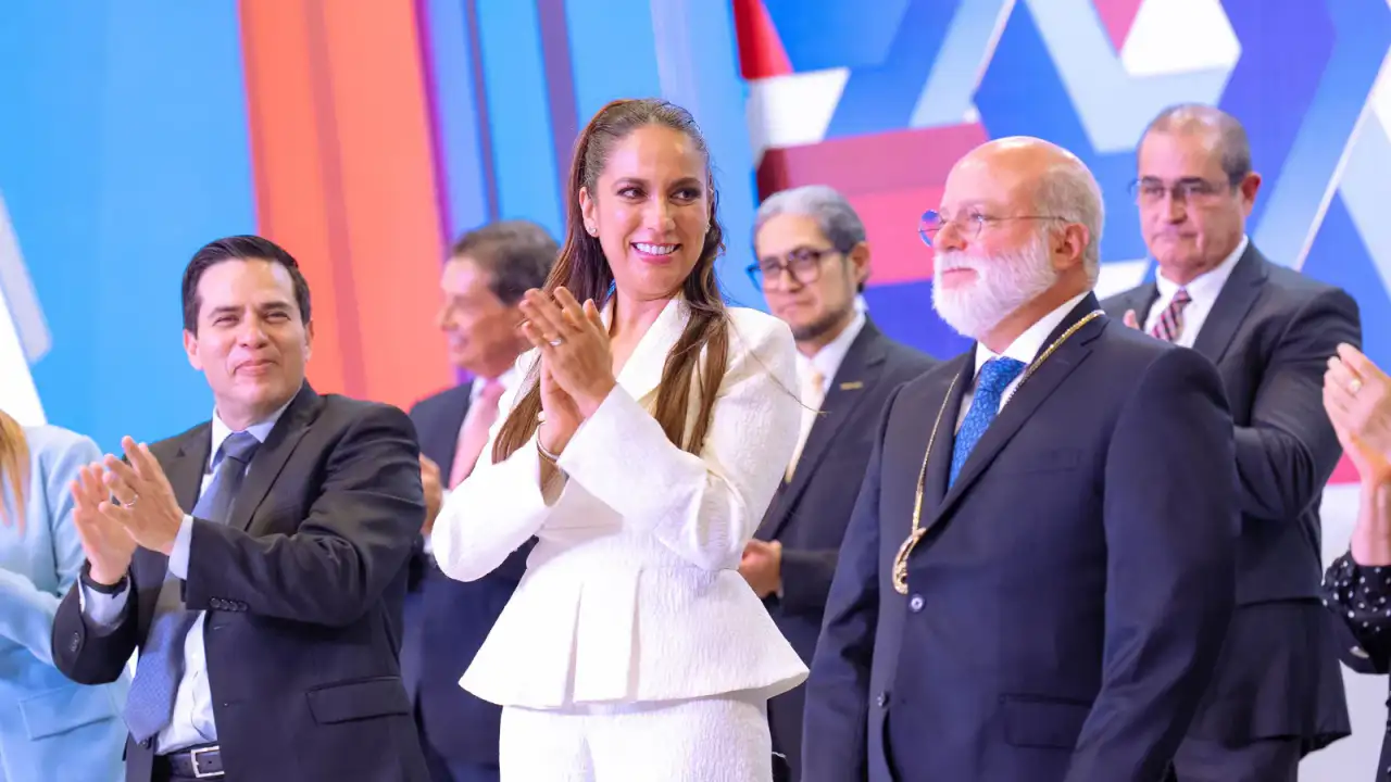 Ceremonia de investidura del nuevo rector de la Universidad La Salle Bajío en León, Guanajuato