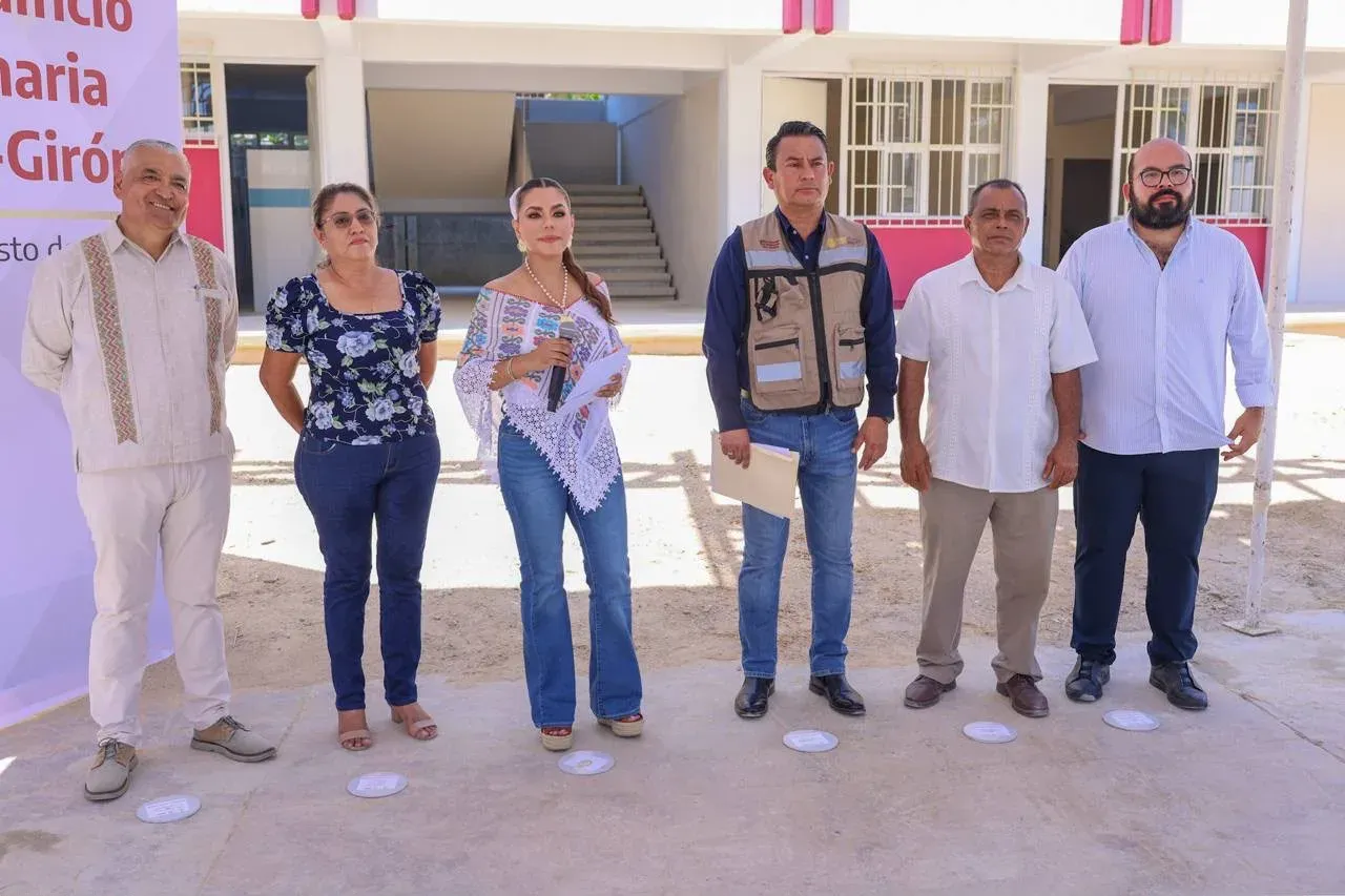 Gobernadora de Guerrero supervisa construcción de escuela primaria en Acapulco