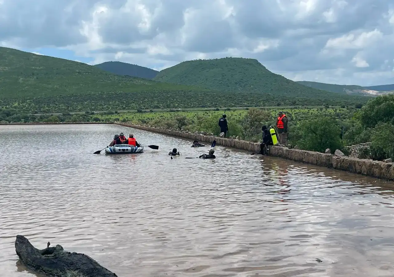 Operativo de búsqueda en presa El Fuerte