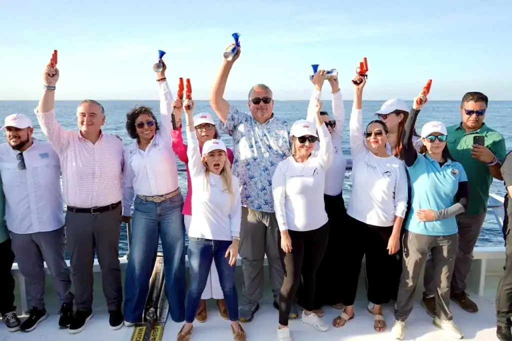 Mujeres participantes en torneo de pesca Cabo Queens en Los Cabos