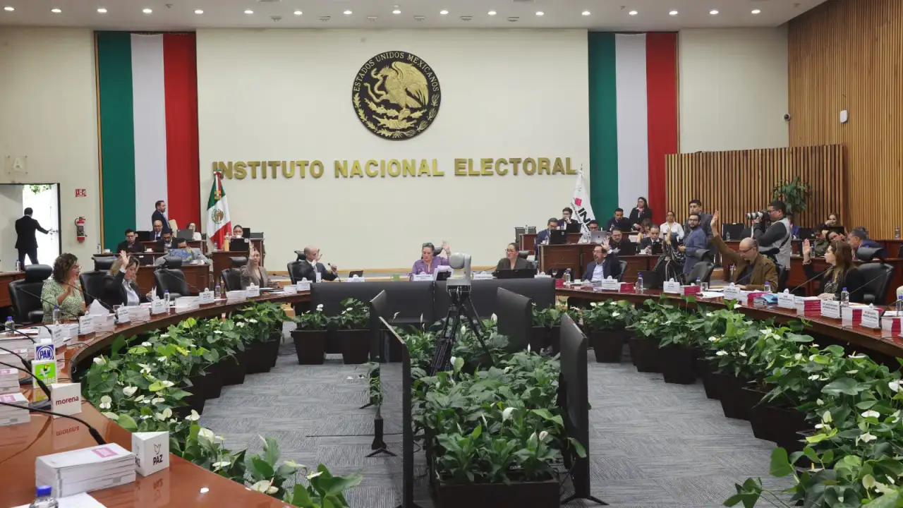 Sesión del Consejo General del INE en la que se aprobaron los lineamientos