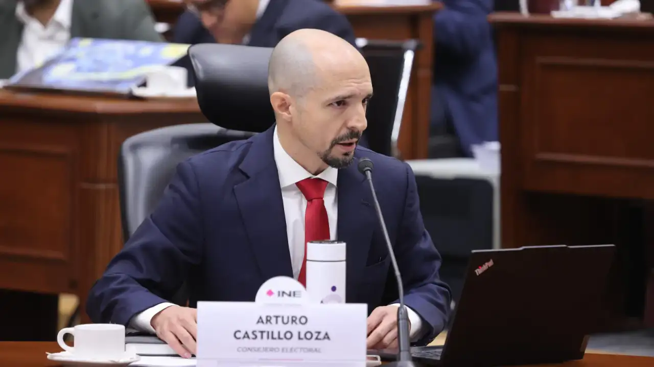 Sesión del Consejo General del INE donde se aprobó la medida de transparencia
