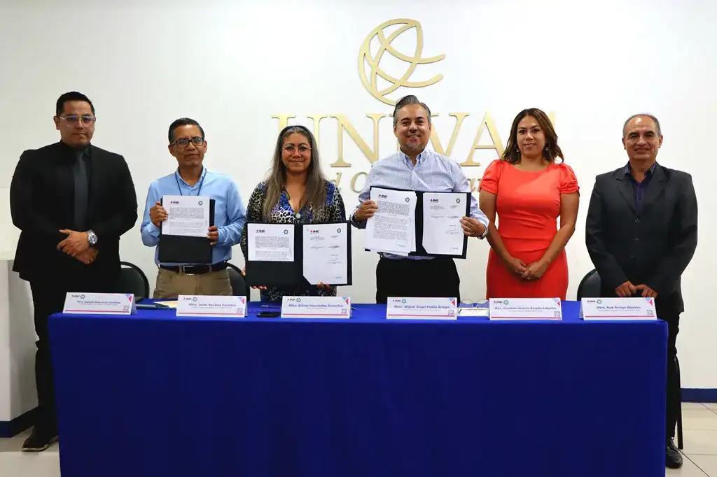 Firma de convenio entre autoridades del INE y representantes universitarios