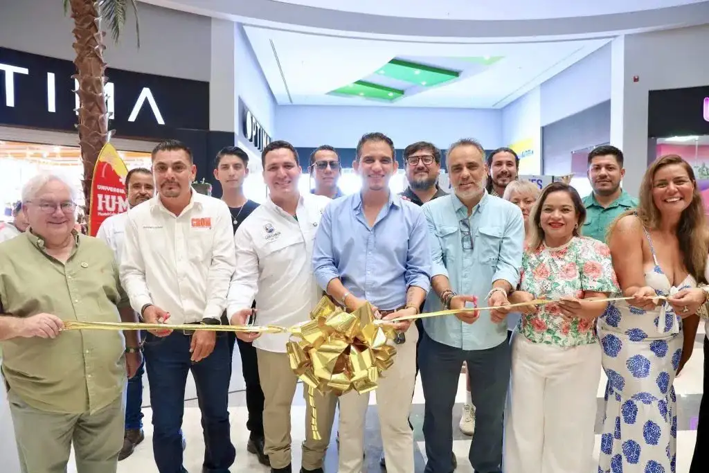 Estudiantes presentan proyectos en Feria Educativa IUM 2026 en Los Cabos