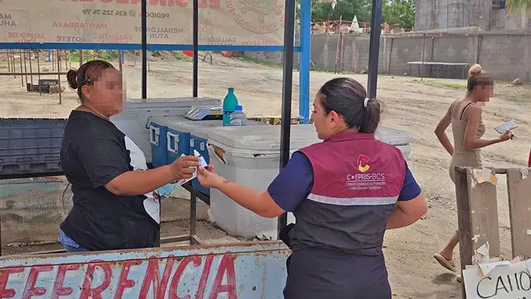 Puestos de comida en la vía pública en Cabo San Lucas