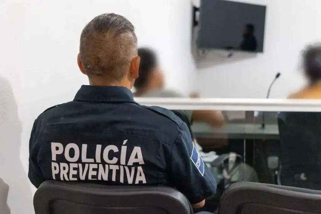 Operativo policial en una colonia de Cabo San Lucas, Baja California Sur