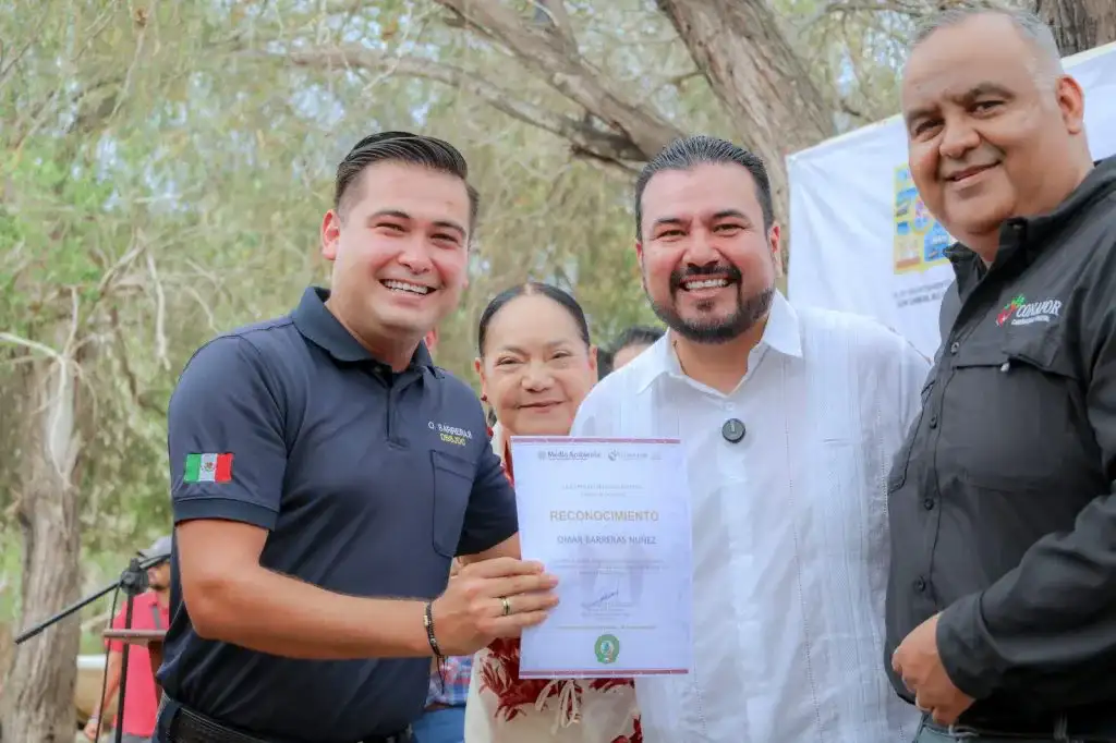 Ceremonia de reconocimiento a brigadistas y bomberos en el Estero Josefino