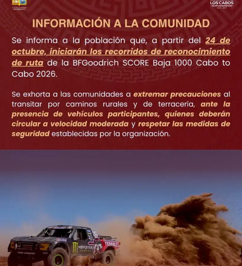 Camino rural de la sierra de Los Cabos con vegetación y terreno árido