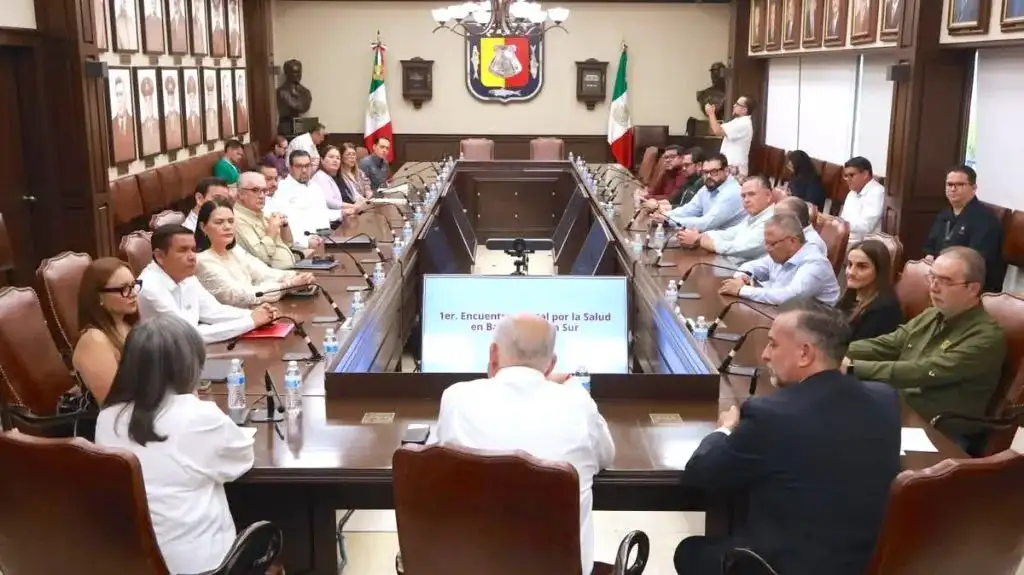 Reunión de autoridades de salud en Baja California Sur con representantes municipales