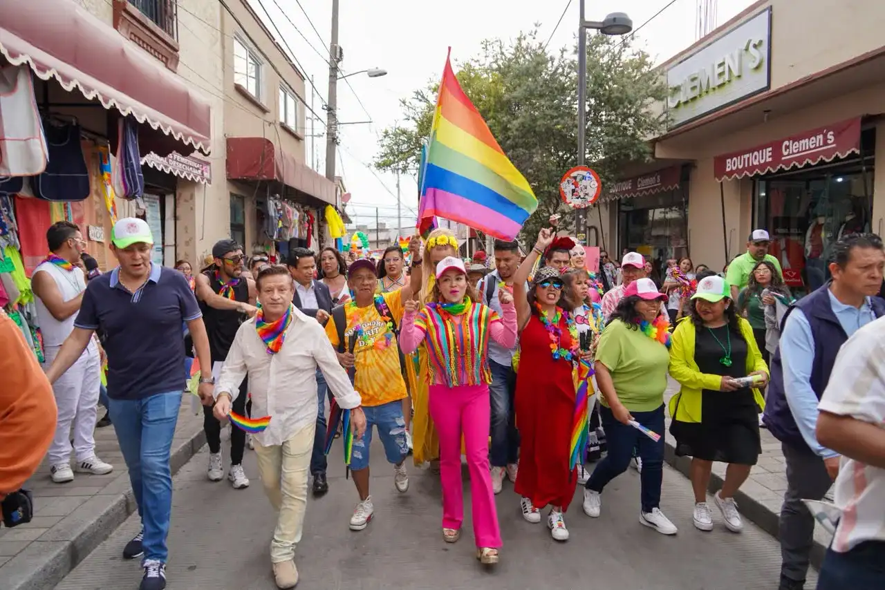 Marcha LGBT en Nicolás Romero con alcaldesa Yoselin Mendoza