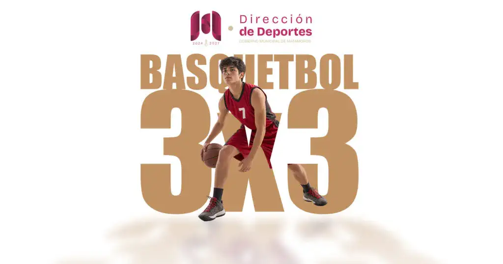 Jugadores de basquetbol 3x3 durante un partido en cancha municipal