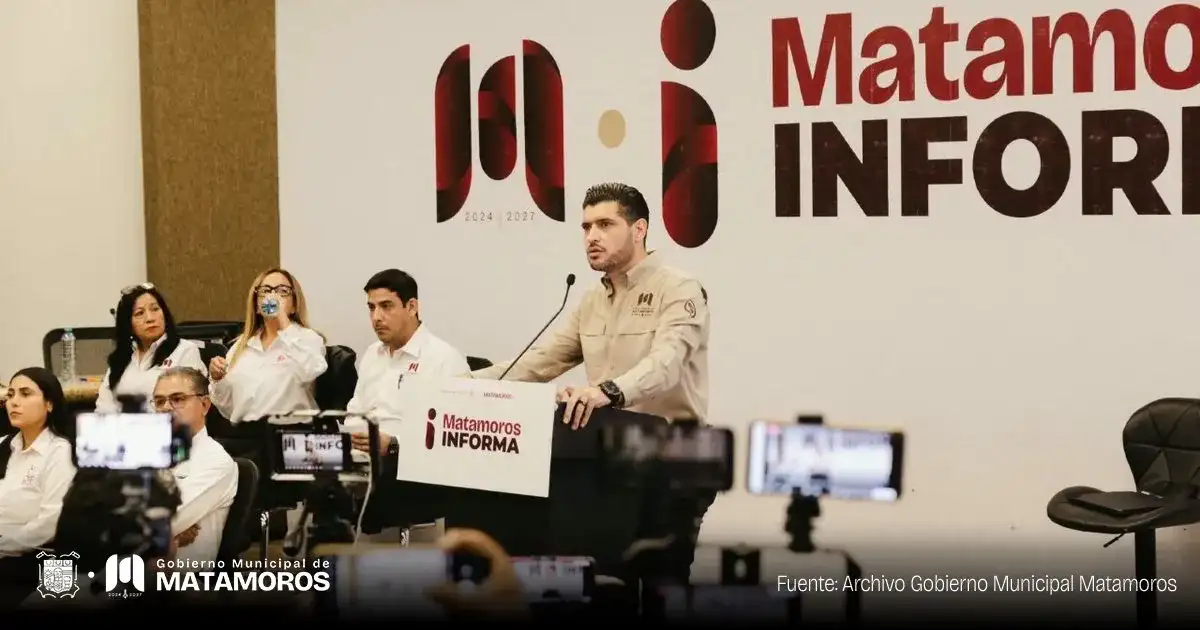 Vialidad urbana de Matamoros con tránsito y obras de mantenimiento