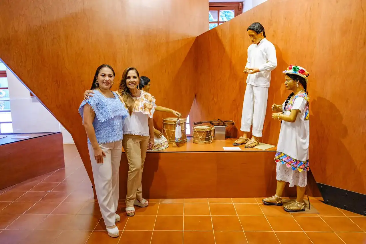 Fachada del Museo de la Guerra de Castas en Tihosuco, Quintana Roo