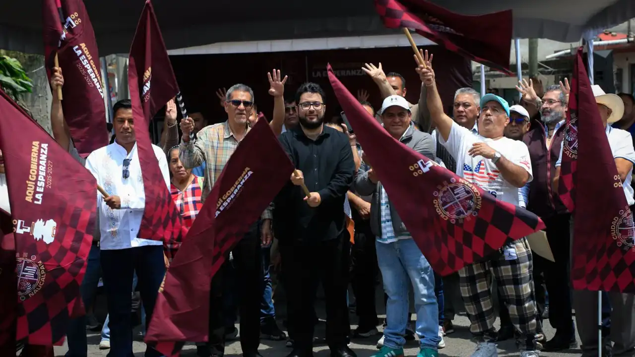 Trabajadores y maquinaria al inicio de la rehabilitación de la avenida Río Bravo en Naucalpan