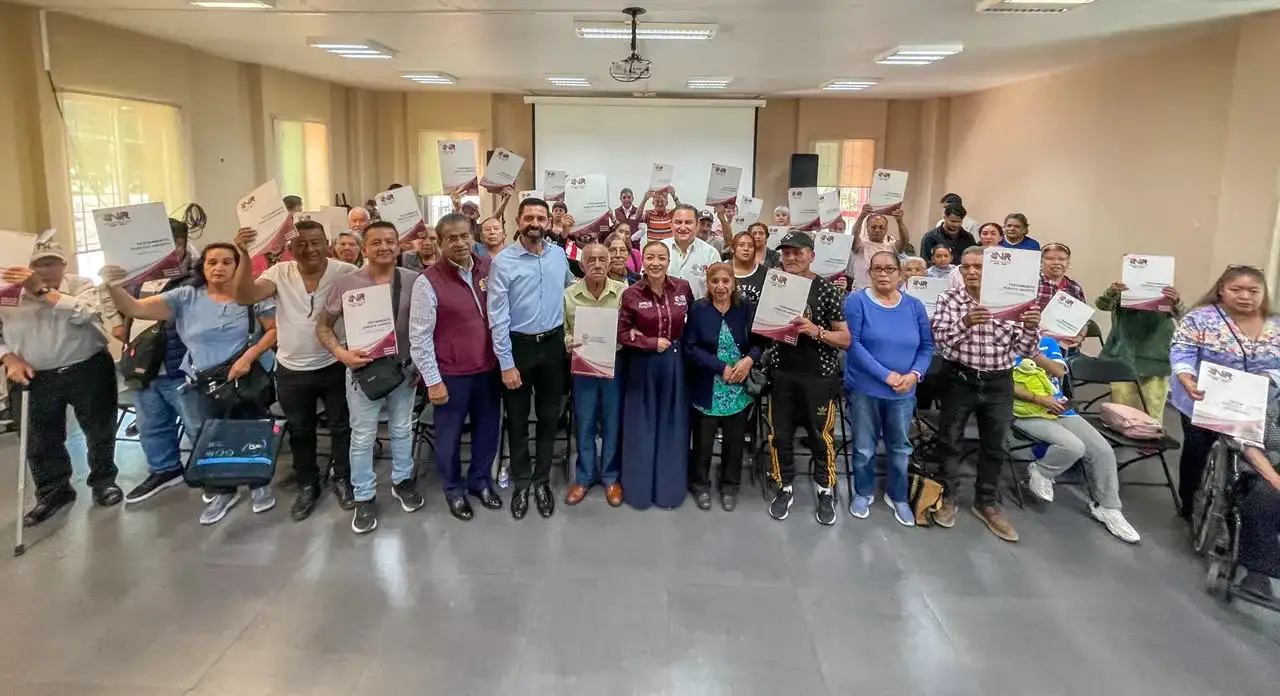 Entrega de testamentos en el Salón Bicentenario de Palacio Municipal de Nicolás Romero