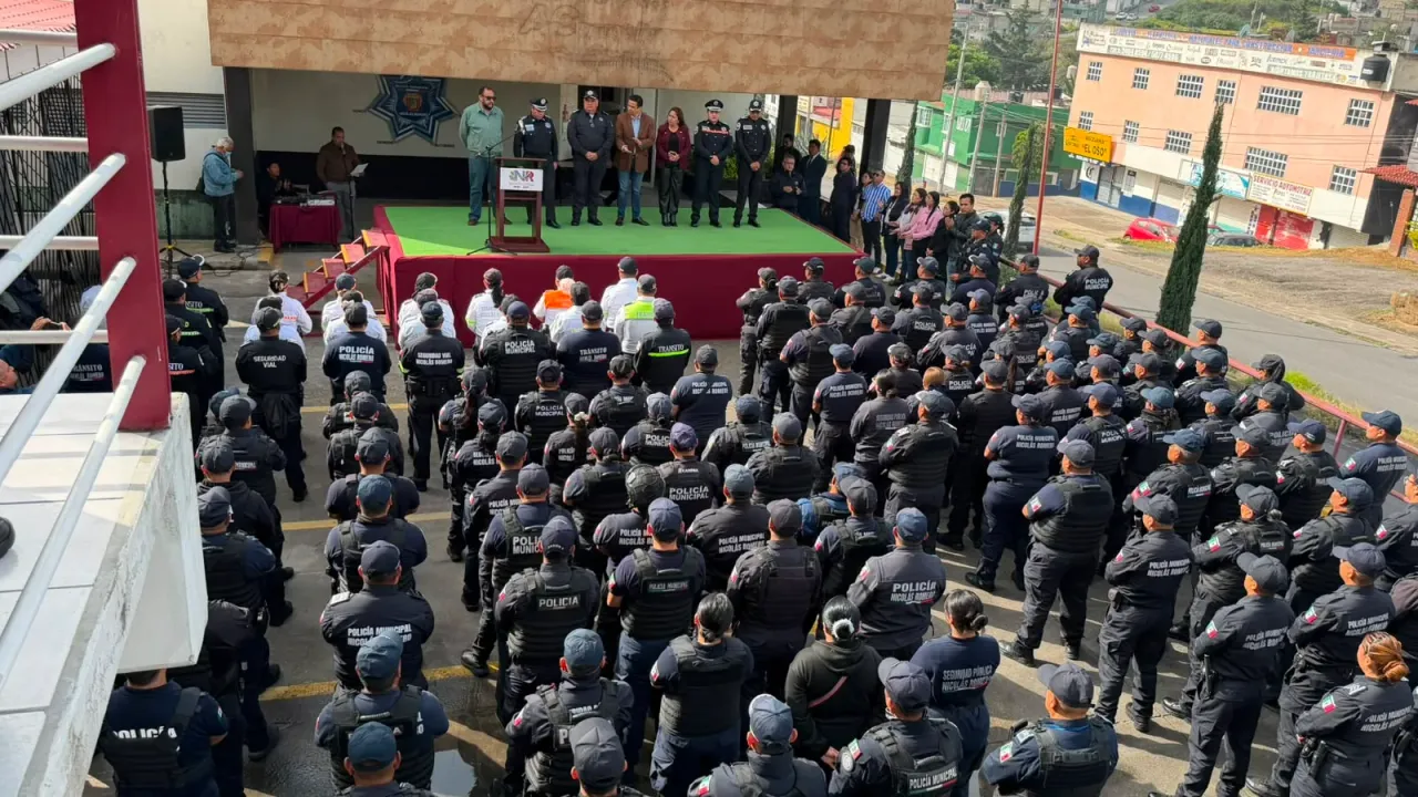 Ceremonia de relevo de mandos en el Centro de Mando y Control de Nicolás Romero